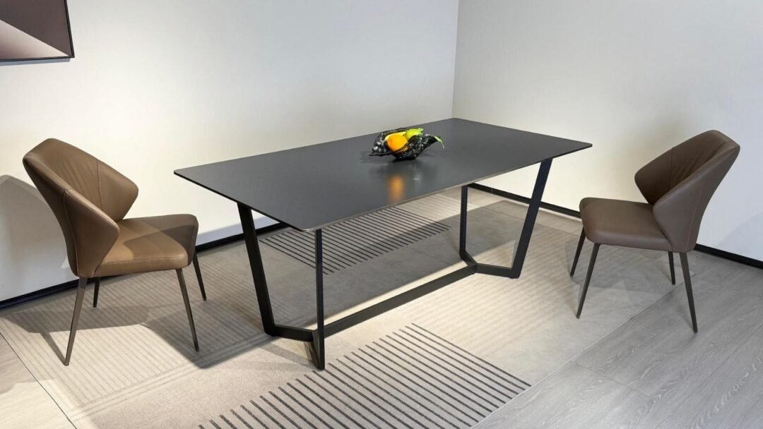 table a manger rectangulaire noir