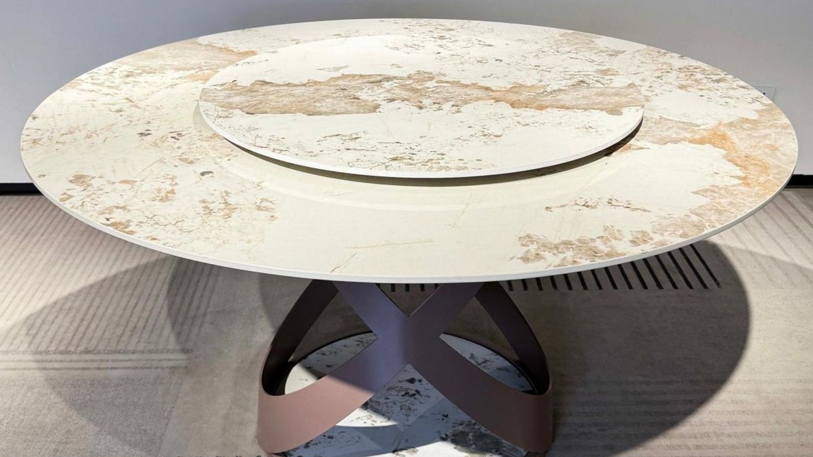 table a manger moderne effet marbre