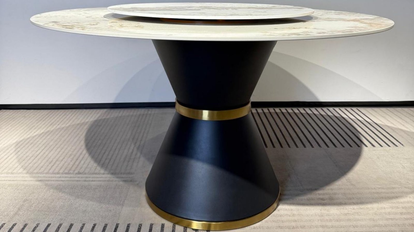 table a manger ronde avec plateau tournant