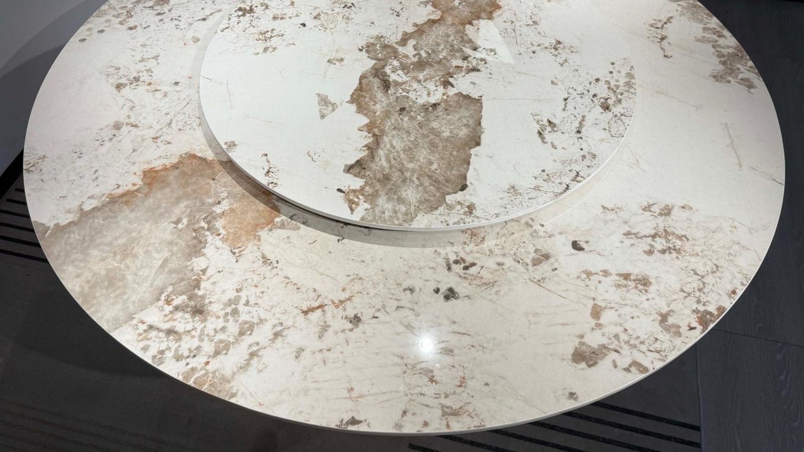 table ronde en pierre frittee design