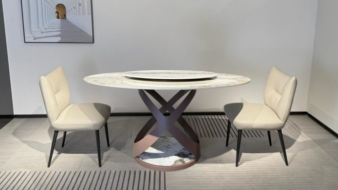 table a manger contemporaine plateau rotatif