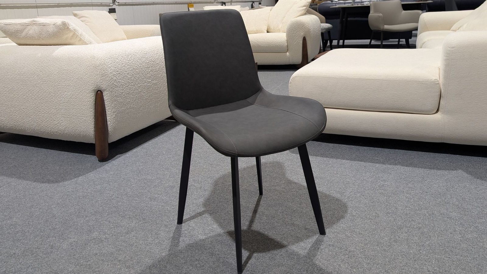 lot de chaises salle a manger grises pas cher